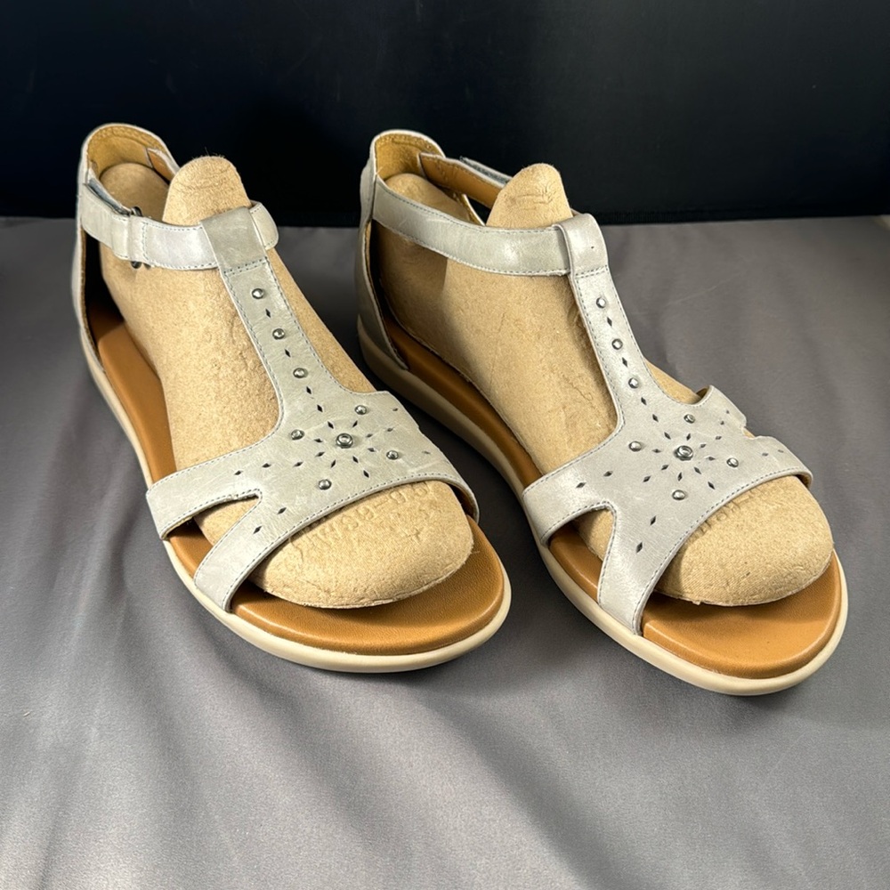 Unstructured by Clarks gray leather beaded ankle sandals